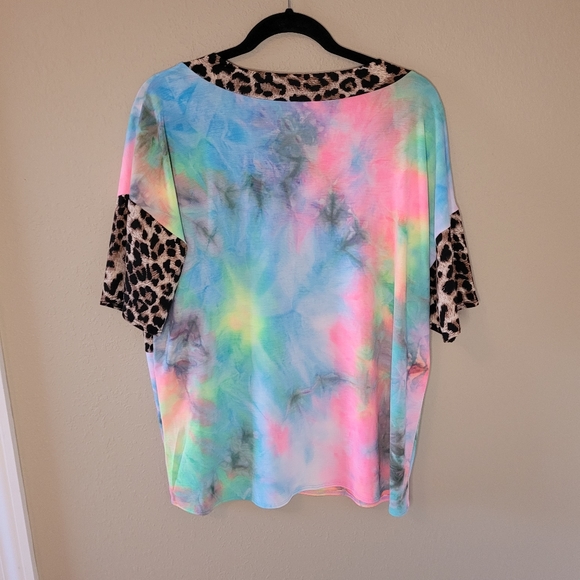 Muriell's Closet cheetah & tie dye blouse - Picture 6 of 10